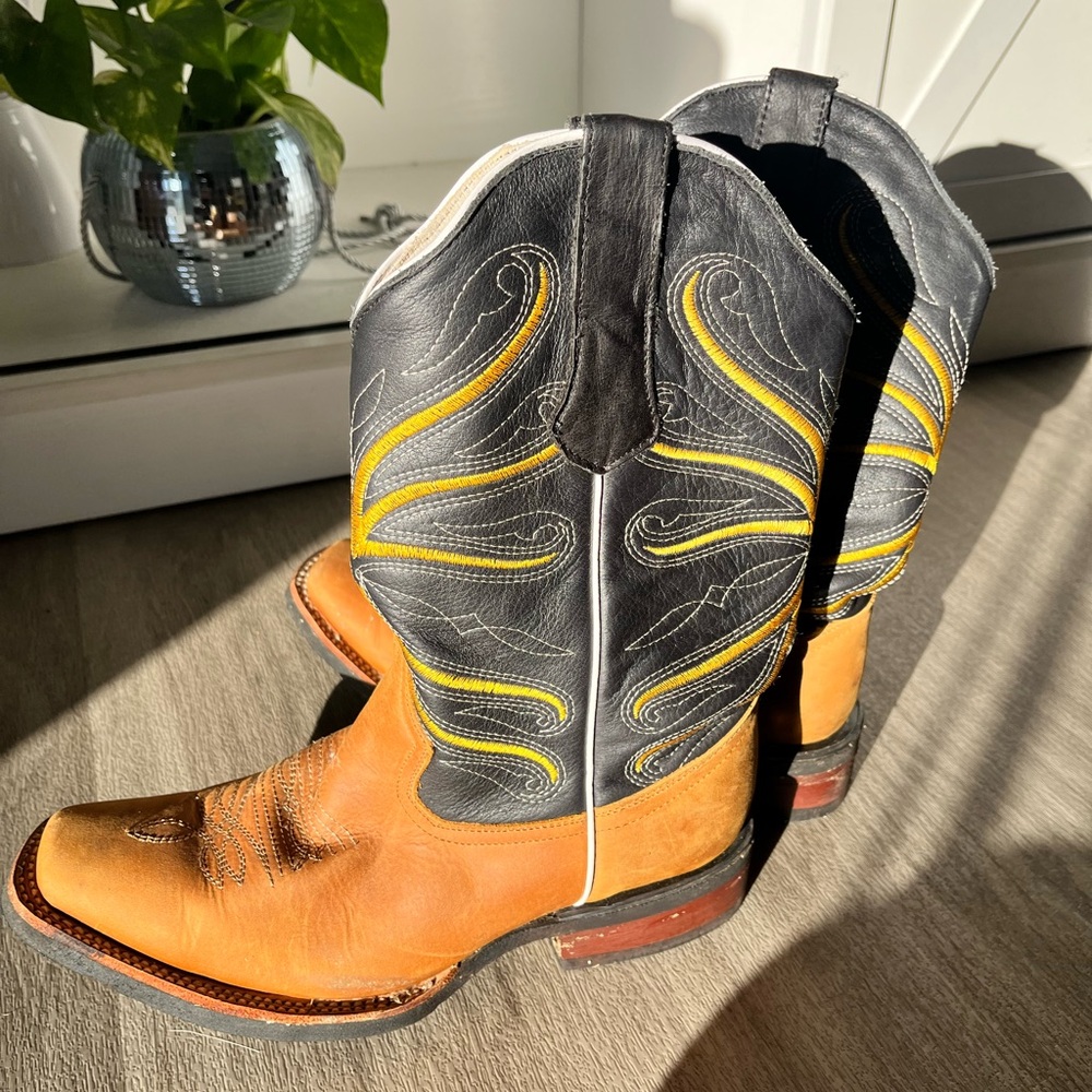 Womens Two-Tone Western Cowboy Boots